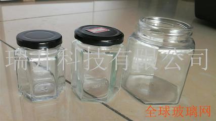 中國制造業(yè)區(qū)域特色探析 從廣東酒瓶到新疆玻璃瓶，兼論計算機(jī)軟硬件技術(shù)開發(fā)的協(xié)同發(fā)展